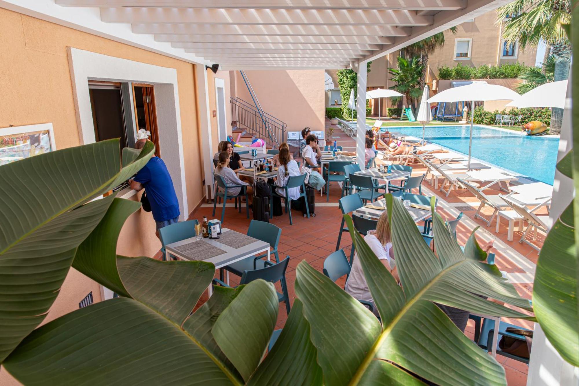 Hotel Punta Nord Est Кастелламмаре-дель-Голфо Экстерьер фото